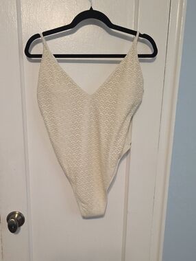 Women’s Lace-Textured Ivory Bodysuit